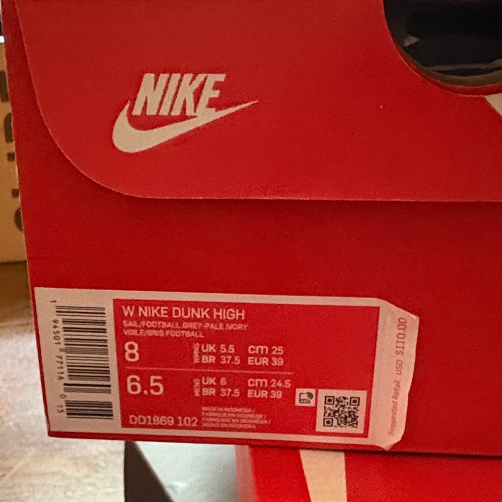 Nike Dunk High - image 2